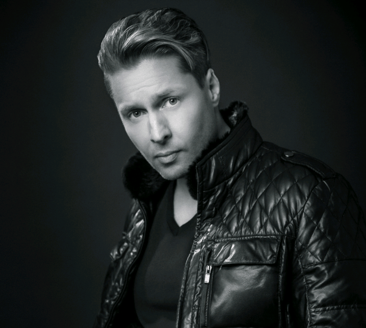 Donoven warren fashion model