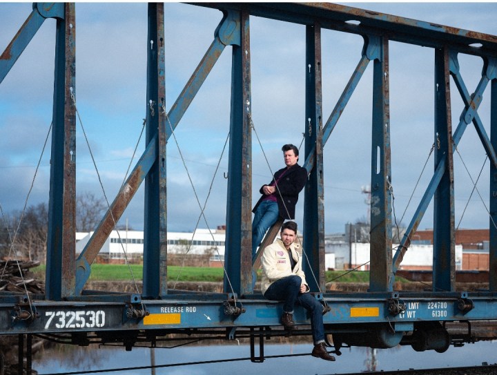 Chase song vents Magazine 